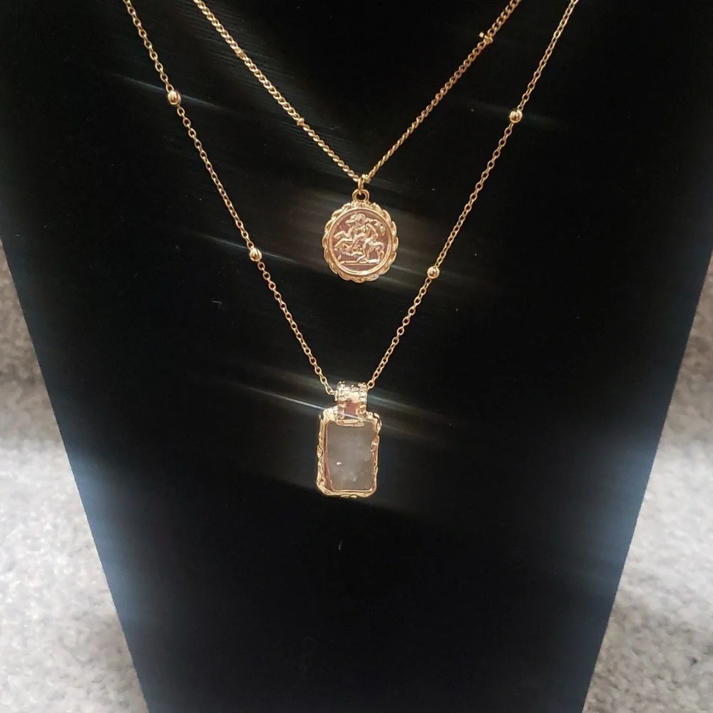 Unbranded layered necklace - Picture 2 of 2